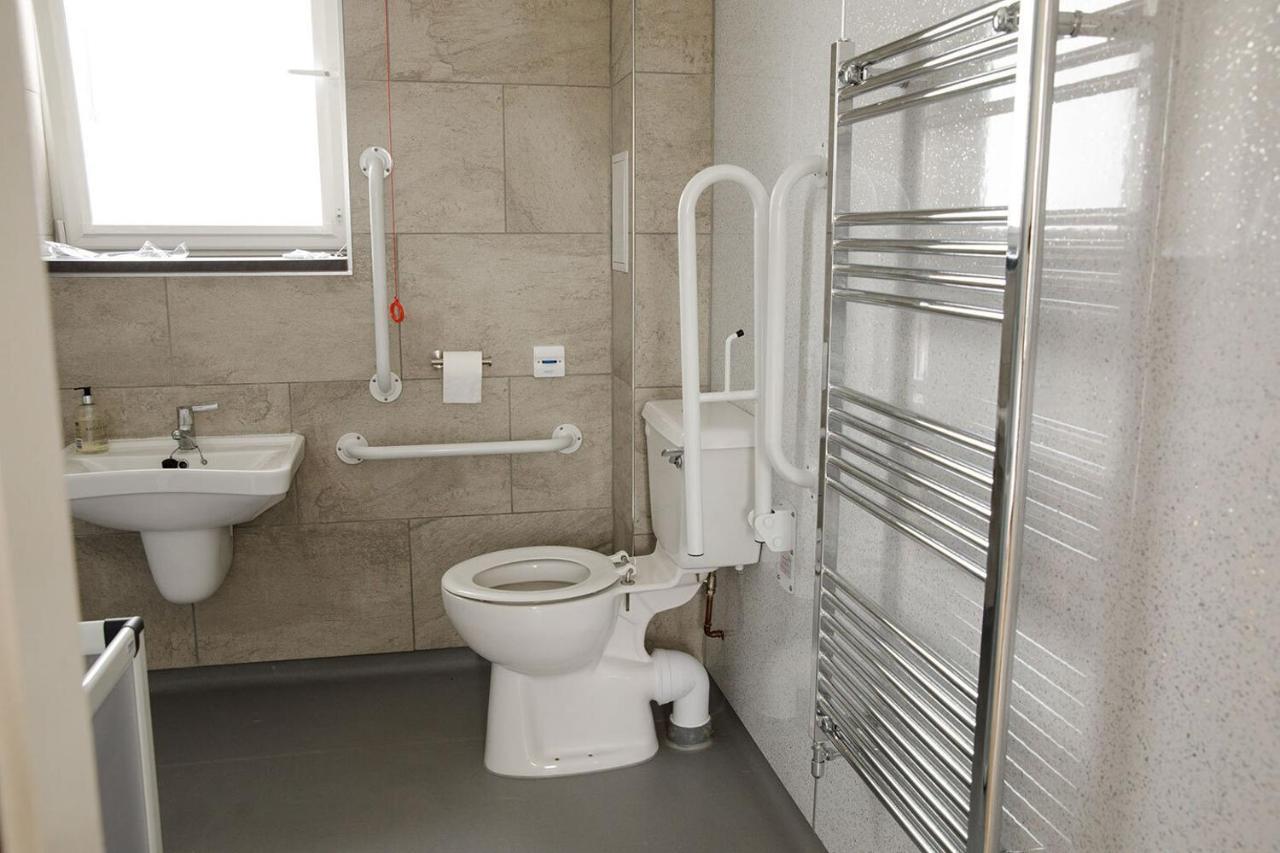 House Of Juniper - Luxury Accessible Apartment Broadford  Esterno foto